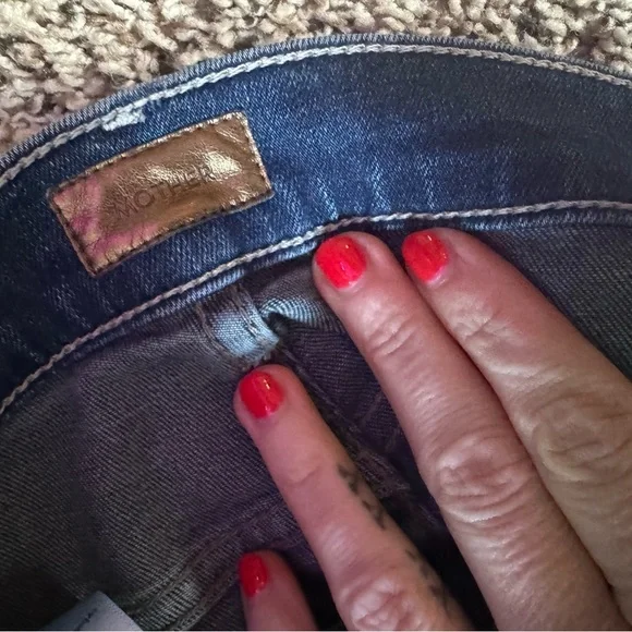 Mother denim the swooner coin pocket ‘the streets are talking” size 27 - Picture 5 of 5